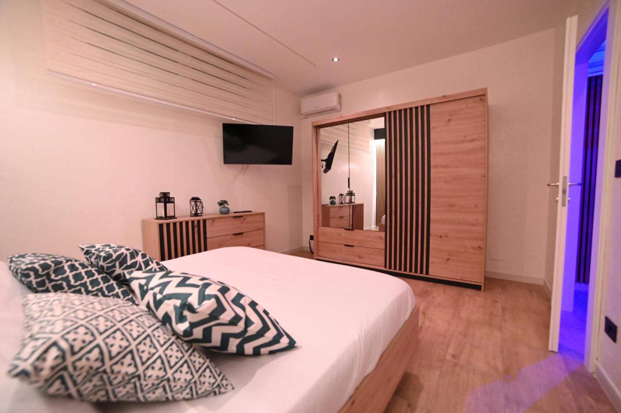 ブリンディジDuca Degli Abruzzi Modern House Luxury Relaxアパートメント エクステリア 写真
